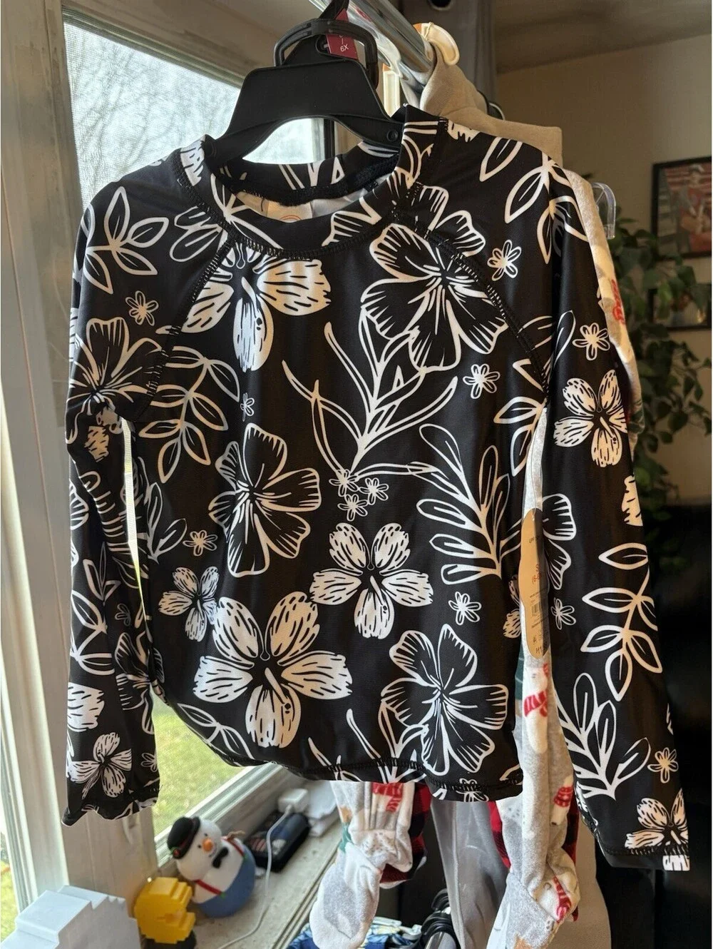 wonder nation girls 2 piece swimsuit Rash guard Long Sleeve.6/6X Blk &Wht Floral